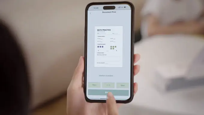 Animated demonstration of choosing print settings in the INKELVA mobile app